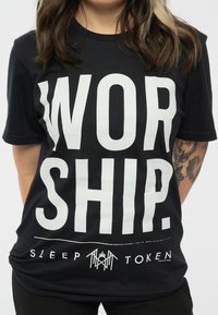 Paradiso Clothing SLEEP TOKEN WORSHIP BAND  - Print T-shirt - black