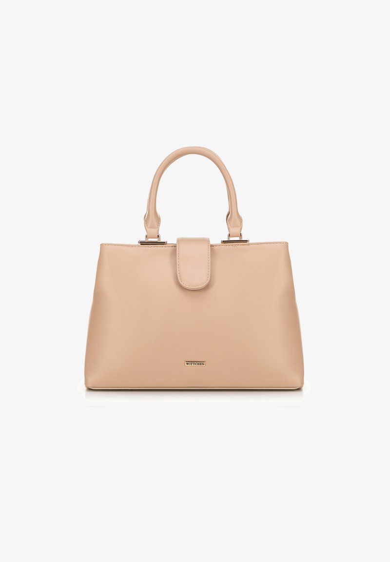 Beige handtas van glad synthetisch materiaal, met een gestructureerde vorm, ronde dubbele handgrepen en een klap-sluiting. Gouden logo-detail.