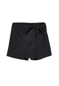 Zwarte korte wikkelshorts van gladde stof, met een gestrikt strikdetail in de taille en een stijlvolle overlapontwerp.