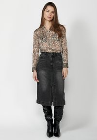 Koroshi LONG SLEEVE - Bluza s gumbima - marron brown