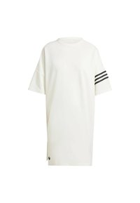 Abito t-shirt bianco oversize con maniche corte, caratterizzato da tre righe nere su un braccio, spacco laterale e logo del brand discreto sull'orlo.