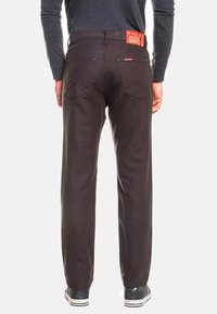 Carrera Jeans FUSTAGNO - Pantalon classique - marrone