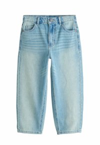 Lyseblå denimjeans med løs pasform, fem lommer og knaplukning. Har subtil falming og et lige ben design.