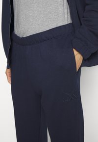 Diadora TRACKSUIT CORE - Tuta - peacoat/imperial blue