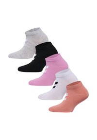 Fem par ankelsockor i grått, svart, rosa, vitt och persika; material av bomullsblandning; minimalistisk design med kontrasterande accenter.