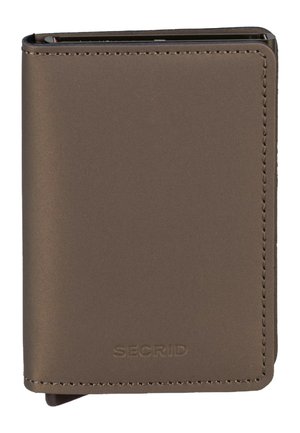 Braune Lederbrieftasche mit sichtbarer Naht und dem auf der Vorderseite geprägten Markennamen „SECRID“. Kompakte, rechteckige Form.