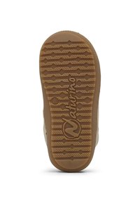 Suola in gomma marrone con un motivo di aderenza testurizzata, dotata di logo e indicatore di taglia. Il lato della scarpa è realizzato in un materiale testurizzato di colore chiaro.