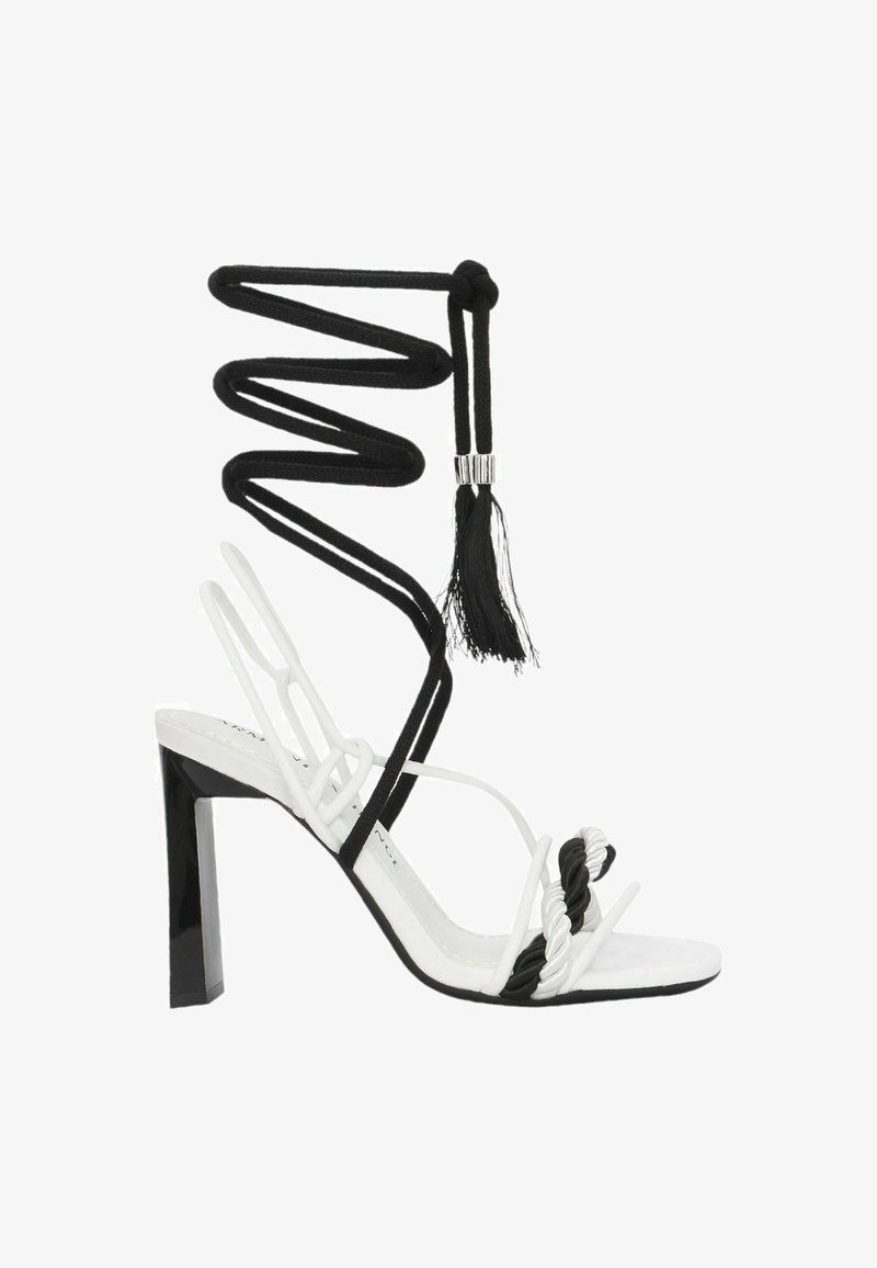 Armani Exchange Sandalen met hoge hak - white black