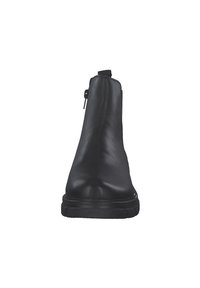 Bottines en cuir noir avec une finition lisse, bout rond, fermeture éclair à l'arrière et semelle en caoutchouc texturée.