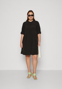 Vero Moda Curve VMCEVA FOLD UP SHORT DRESS - Kreklkleita - black