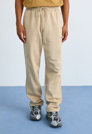 HOOPS UNIFORM PANT - Tepláky - stoneware
