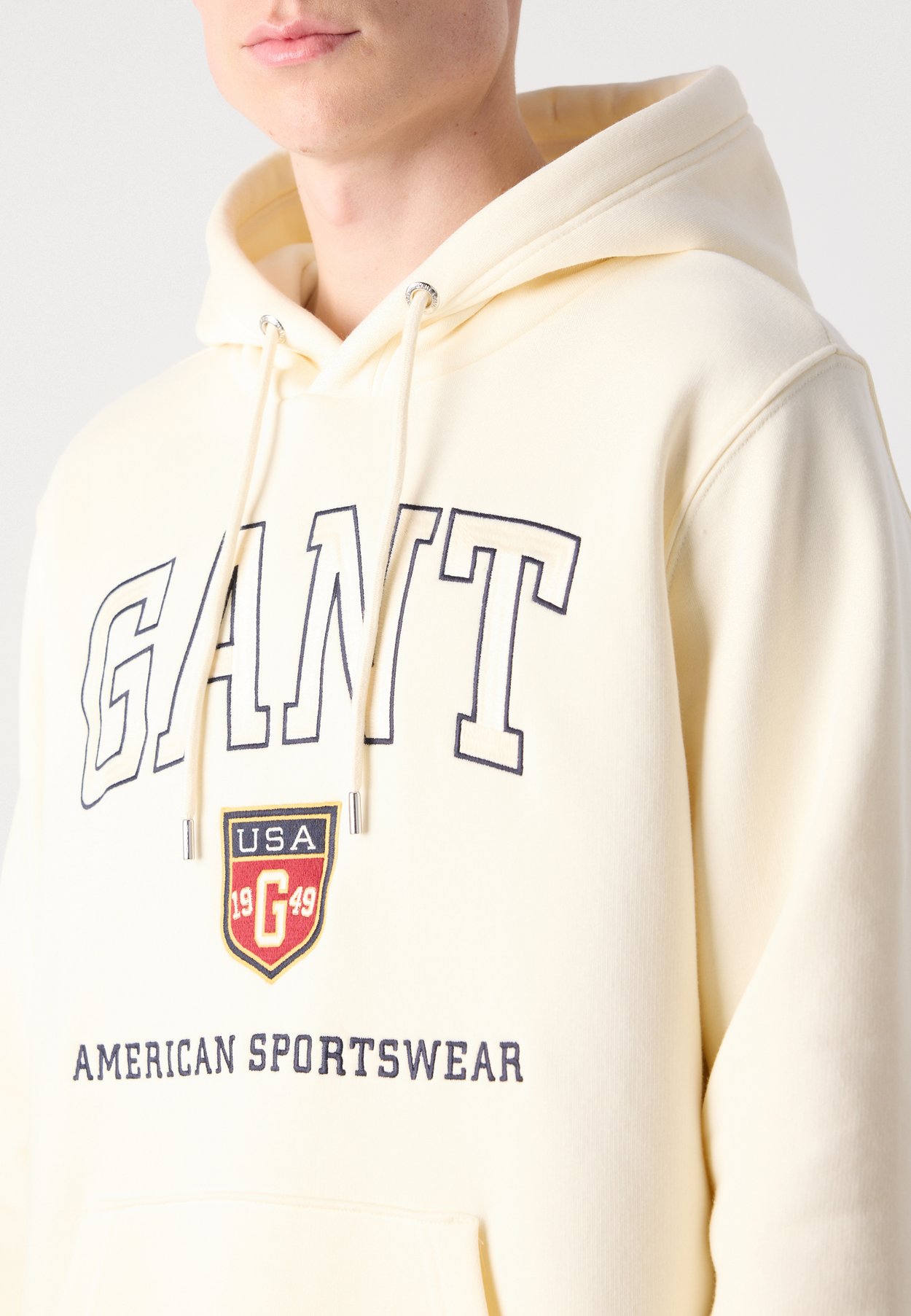 GRAPHIC HOODIE