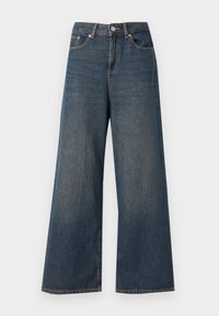 Široke jeans hlače iz temno modrega denima, ki vključujejo klasičen pet-pocket dizajn, zapiranje z metalnim gumbom in vidne šive.
