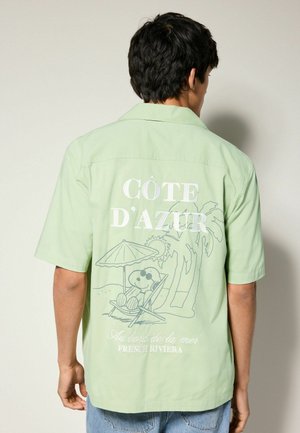 REGULAR FIT - SNOOPY PRINTED SHORT SLEEVE  - Shirt - green