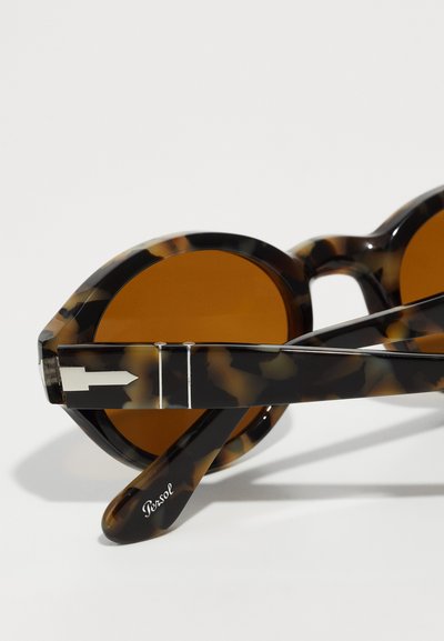 Persol LORIS UNISEX - Päikeseprillid - brown