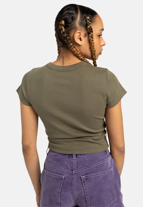 YARNHILL - Basic T-shirt - gzh04