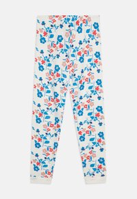 Puha anyagból készült leggings, fehér alapon kék, rózsaszín és piros virágmintával, kényelmes elasztikus derékkal.