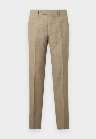 Μπεζ παντελόνι φόρμας με ραφές, θηλιές για ζώνη, εμπρόσθια πιέτα και στενή, ίσια εφαρμογή, παρουσιασμένο πάνω σε απλό φωτεινό φόντο.