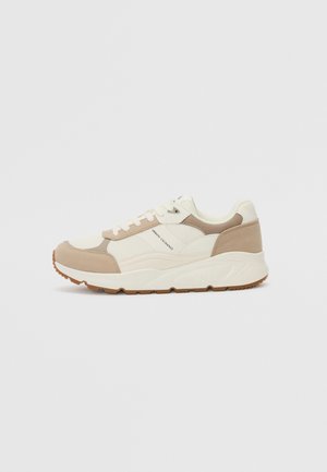 Treniņu apavi - off white/plaza taup