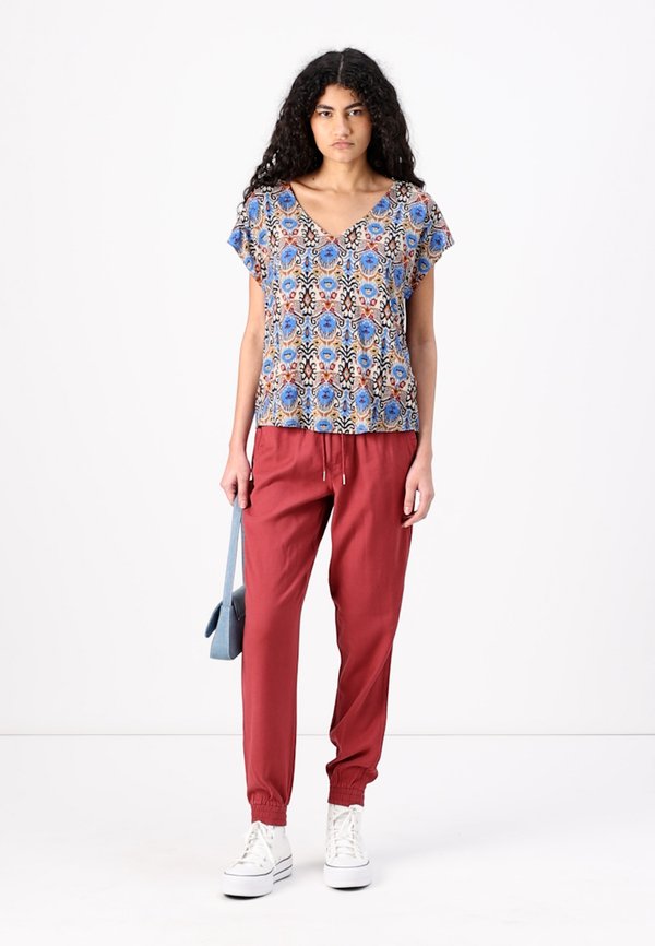 ONLKELDA EMERY PULL UP - Trousers - apple butter3