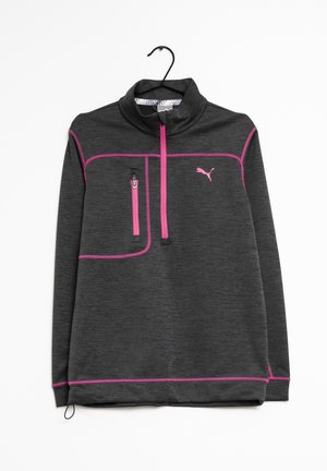 Pull en gris avec un col montant, des accents roses et une poche poitrine zippée. Fabriqué à partir d'un tissu texturé avec un logo sur le côté gauche.