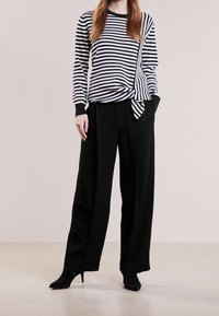 Club Monaco Stickad tröja - dark blue