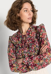 NAF NAF VOYAGE PRINT - Blusa - multicouleurs