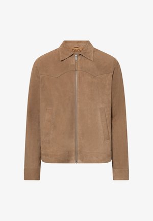 Chaqueta de ante marrón claro con cremallera frontal, dos bolsillos laterales, cuello puntiagudo y detalles en pala estilo occidental.