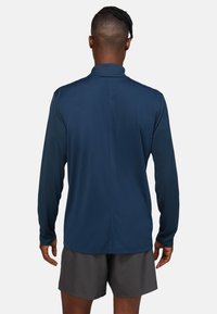 ASICS CORE LS 1/2 ZIP TOP - Long sleeved top - french blue
