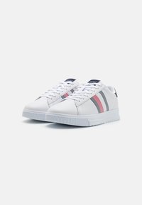 Tommy Hilfiger SUPERCUP SEASONAL - Sneakers basse - white