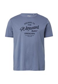 Blaues Baumwoll-T-Shirt mit kurzen Ärmeln, Rundhalsausschnitt und einem Frontdruck, der in dunkelblauer Schrift "ENTFLIEHEN ZUM WAYWARD SPIRIT UNBEKANNT" zeigt.