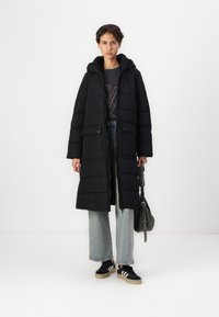 JDY JDYELFI LONG PADDED JACKET  - Vinterkåpe / -frakk - black
