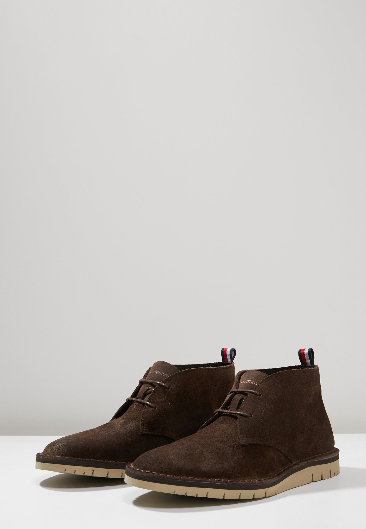 tommy hilfiger desert boots
