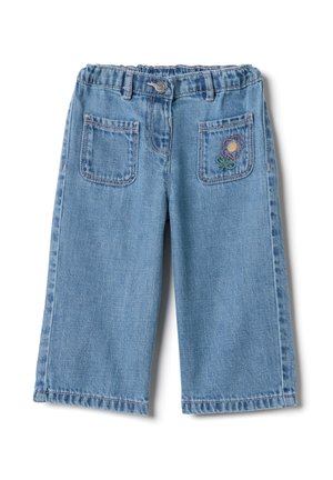 Culottes de mezclilla azul claro con diseño de pierna ancha, que cuentan con dos bolsillos traseros y un detalle bordado de flores en el bolsillo derecho.