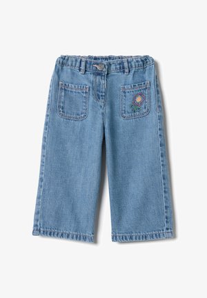 Culottes in denim azzurro chiaro con design a gamba larga, dotate di due tasche posteriori e dettaglio di fiori ricamati sulla tasca destra.