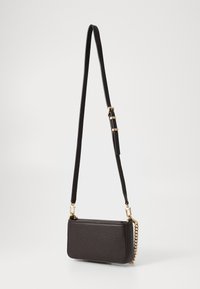 MICHAEL Michael Kors BRYANT SM XBODY POUCHETTE - Taška s příčným popruhem - chocolate