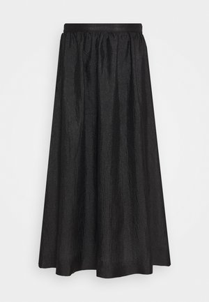 Jupe longue noire avec une texture froissée et une taille élastique, silhouette en A, présentée sur un fond blanc uni.