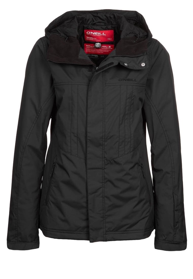 Svart, isolerad jacka med huva, dragkedjefront och två sidofickor. Mjuk inre foder och en unik vadderad textur.