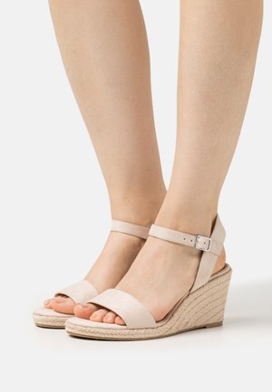 Sandalias de cuña - nude
