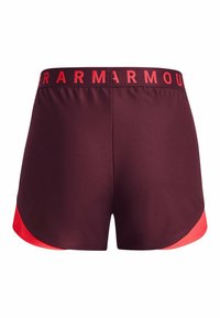 Bordó sportovní kraťasy s červeným pasem, hladkým povrchem a zakřiveným lemem, doplněné červenými bočními panely.