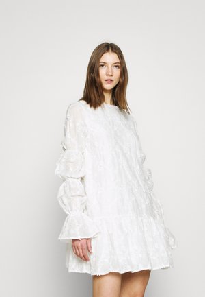 SLEEVE DETAIL DEEP BACK DRESS - Cocktailkjole - white