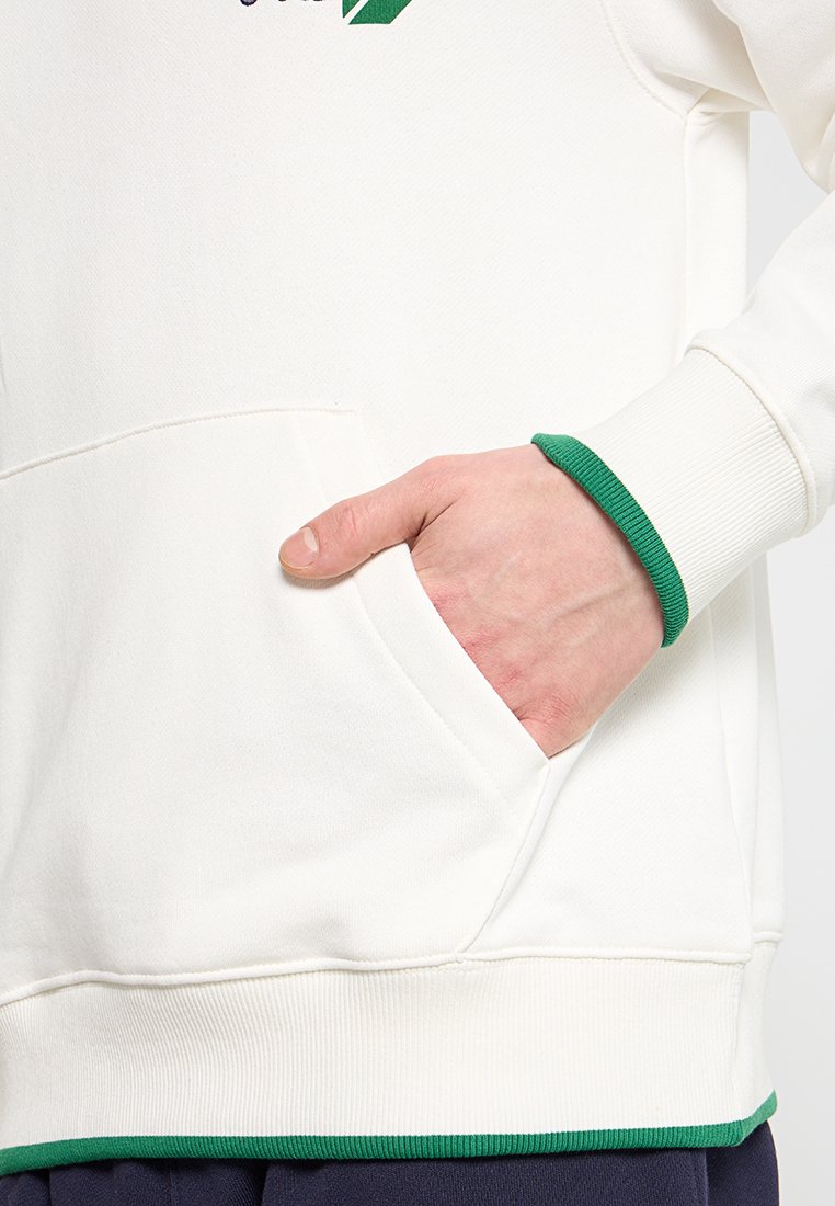 Kapuzenpullover