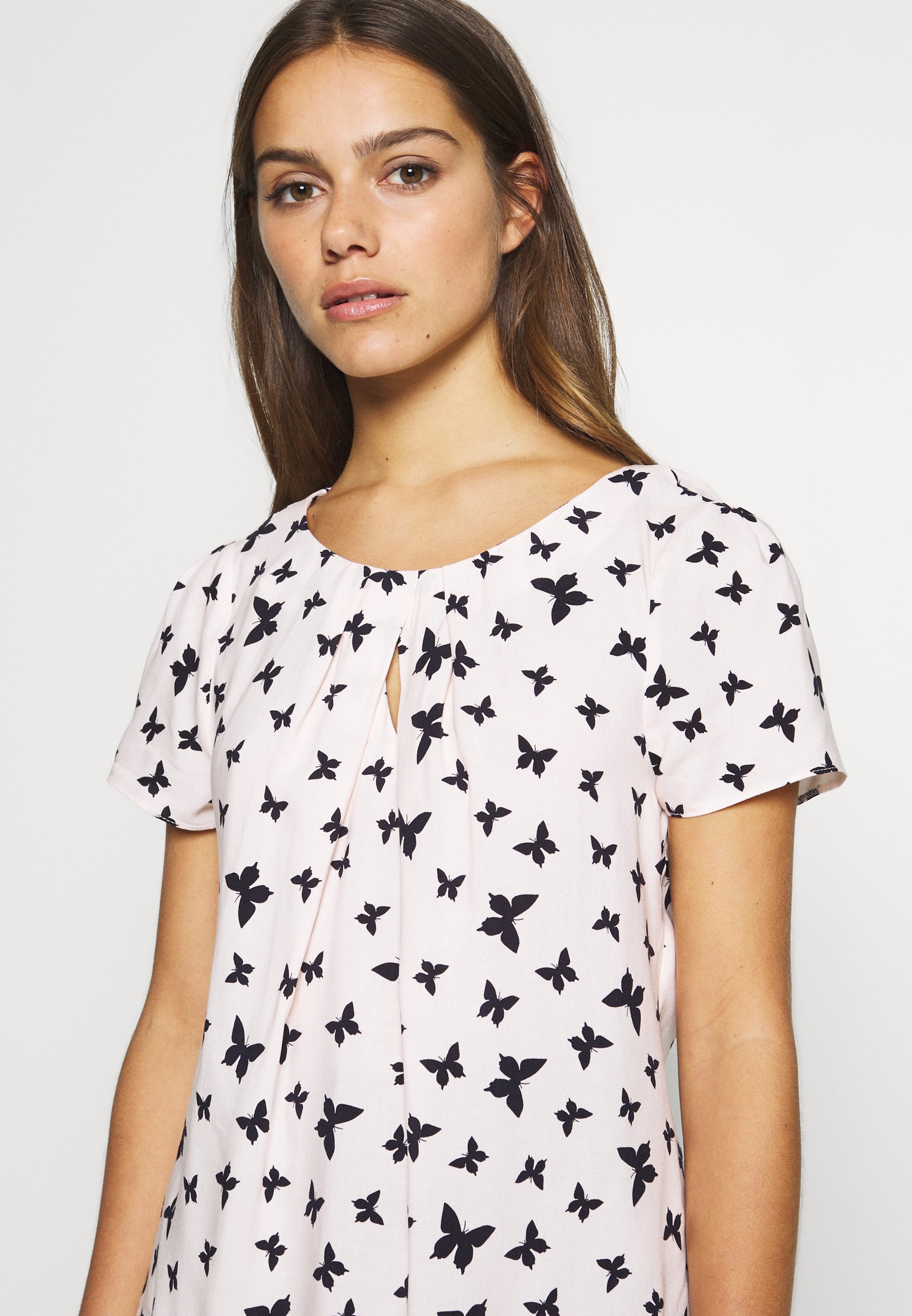 Dorothy Perkins Petite BILLIE BUTTERFLY BUTTON Bluser Dorothy Perkins Petite BILLIE PETITE - Bluser - white