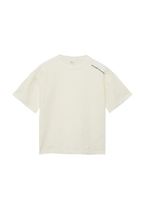 Biała koszulka z krótkim rękawem i okrągłym dekoltem, mały czarny napis "BĄDŹ NAJLEPSZĄ WERSJĄ SIEBIE" na prawym ramieniu, prosty wzór.