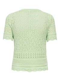 Haut en tricot vert clair à manches courtes avec motifs ajourés en dentelle complexes et bords festonnés aux manches et à l'ourlet.