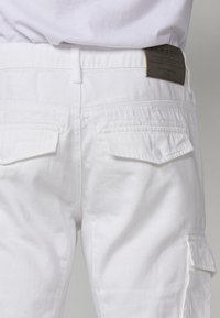 Kratke hlače - denim blanco white denim