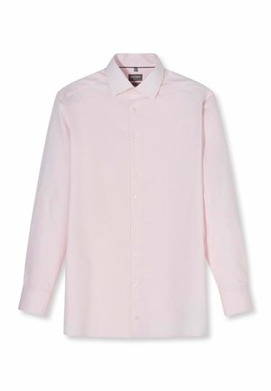 Lichtroze heren overhemd met lange mouwen, knoopsluiting, klassieke kraag en knoopmanchetten, plat gelegd op een witte achtergrond.
