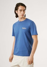 Pepe Jeans MILON - Potiskana majica - thames blue