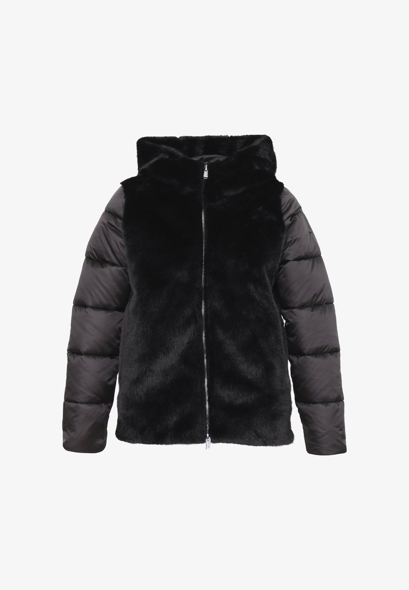 Giacca nera con maniche a piumino e cappuccio, dotata di zip frontale e di un pannello frontale morbido e peloso simile alla pelliccia.