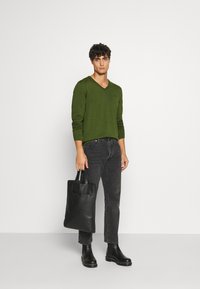 s.Oliver Strickpullover - khaki/oliv